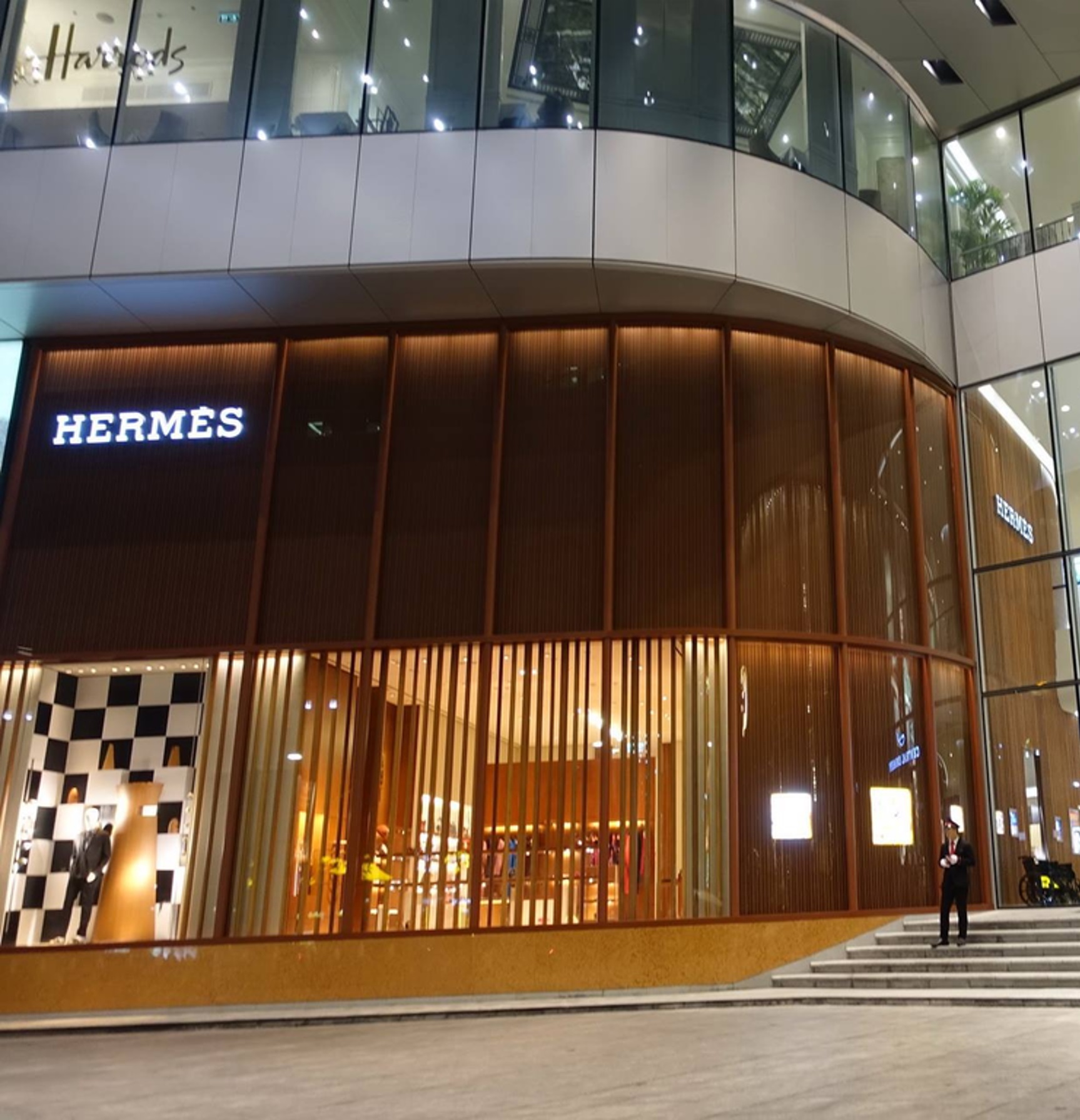 Hermes, Central Embassy